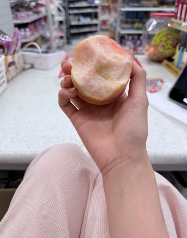 美宜佳收银员 00后打工人 - 基地