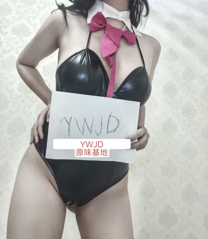 甜妹女高二次元 coser - 基地